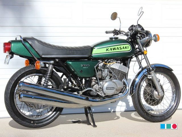 Мы установили комплект шин RetroActives на мотоцикл 1974 Kawasaki H2B